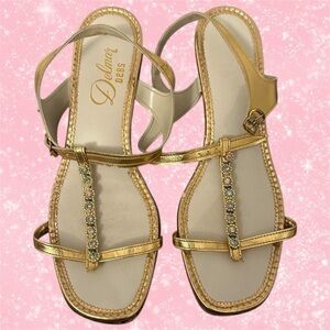 Vintage Delmar gold bejeweled sandal heels ⭐️